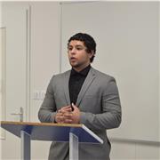 Estudiante universitario con grandes aptitudes para diversas materias